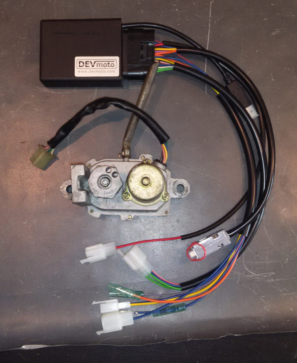 Boitier d’allumage et de valves PRACE pour Suzuki RG 400 500