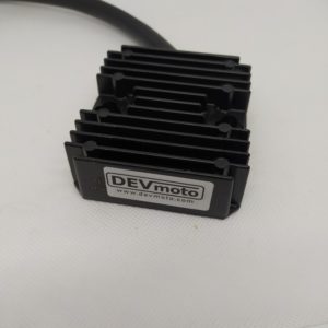 Régulateur de tension robuste pour CX 400 / 500